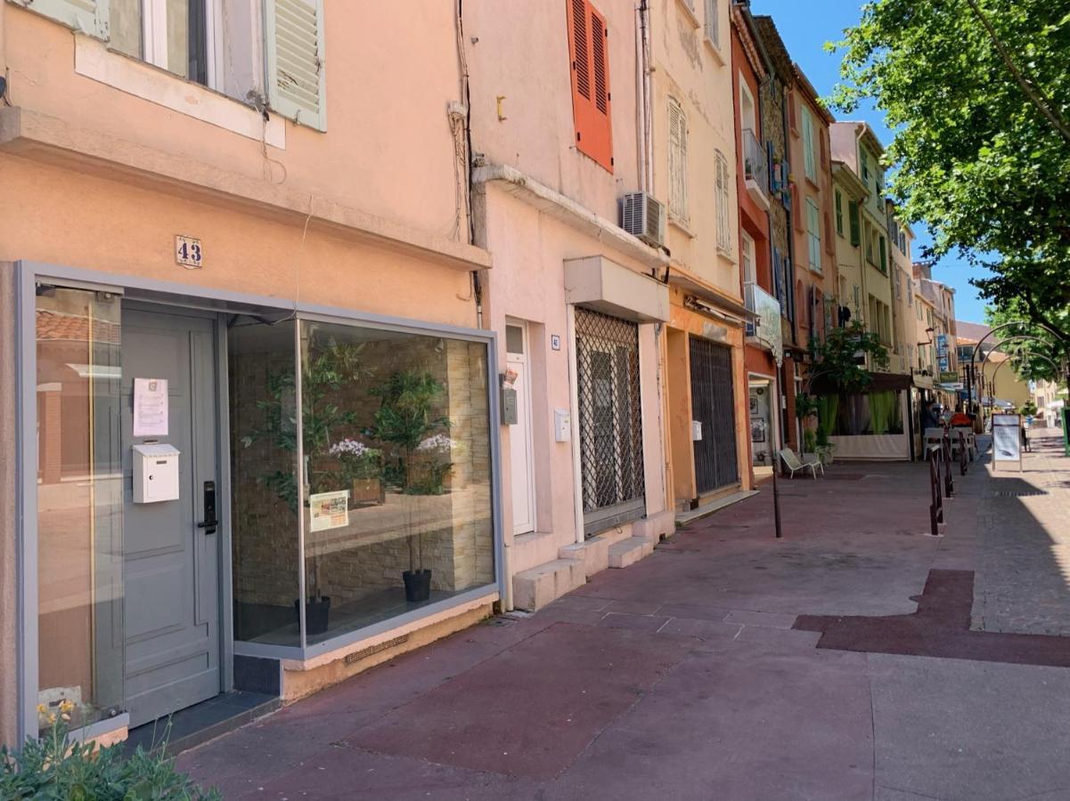 Excellent Studio Au Coeur Historique De Frejus Exterior photo